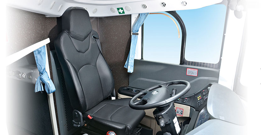 大金龍XMQ6125CY公路客車駕駛室