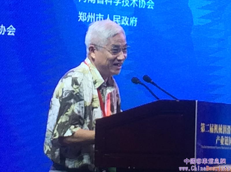 茶歇之后，中國土木工程學(xué)會城市公共交通分會高級顧問王秀寶主持下一階段的論壇。