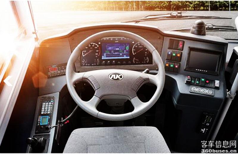 安凱G6駕駛區(qū)