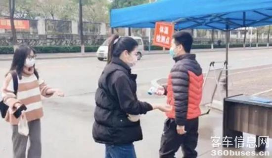 1611627719237703.jpg e1.jpg