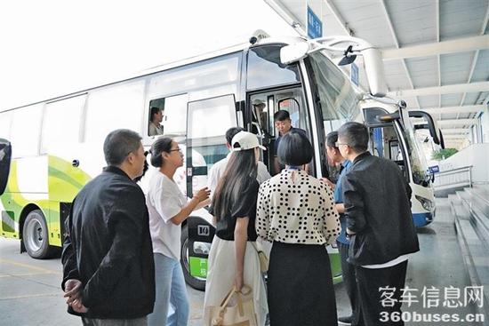 1695263621388780.jpg 00305719895_a1a99965.jpg