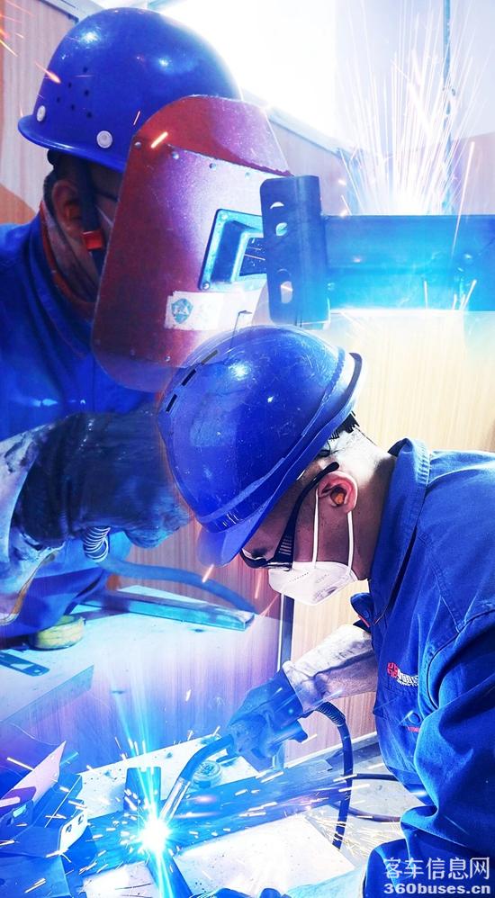 1697422550743336.jpg 1.jpg