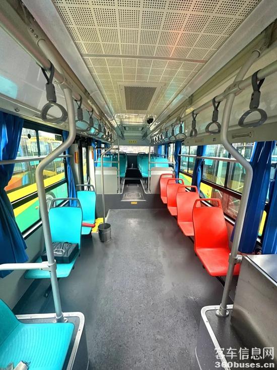 1706754006357846.jpg 2.jpg