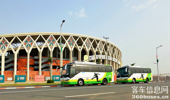 1708250376775330.png 由中通純電動旅團客車組成的服務(wù)車隊.png