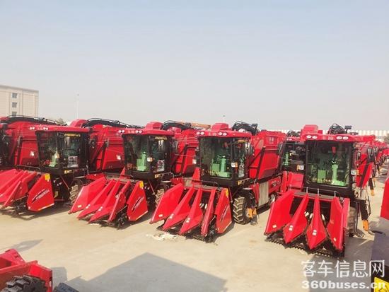 1708433018211300.jpg 玉柴斬獲金大豐A08莖穗兼收玉米機批量訂單.jpg