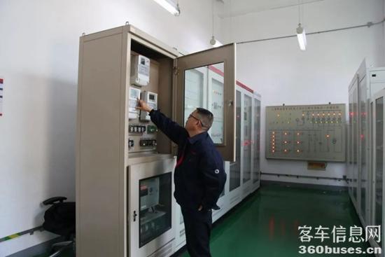 1708938196411158.jpg 2.jpg