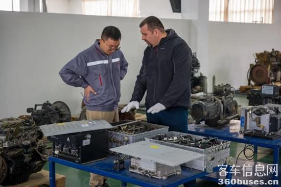 1715407375175192.jpg 4.jpg