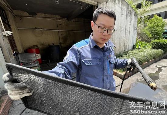 1715931755744219.jpg 4.jpg