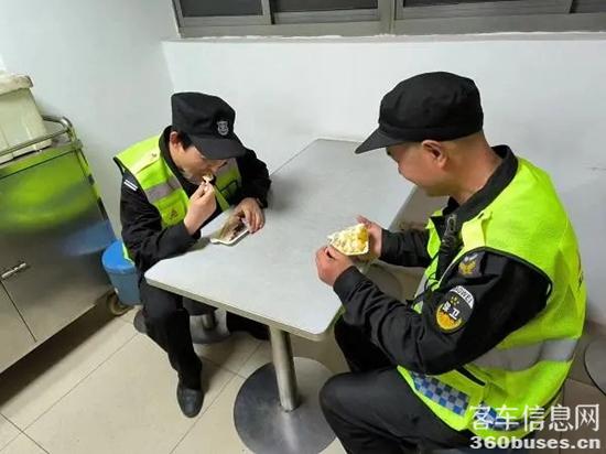 1716259787348819.jpg 3.webp.jpg