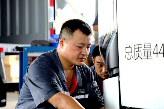 1723442037443414.jpg 2.jpg