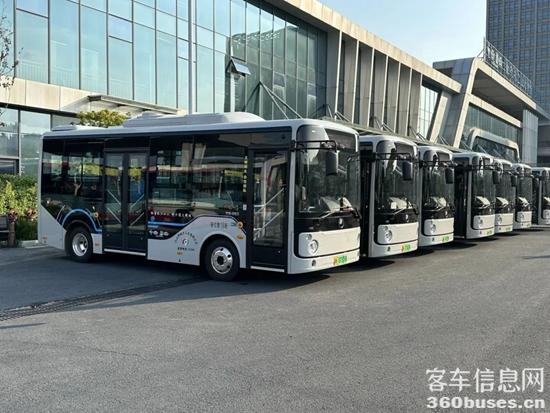 1724998883802257.jpg 1.jpg