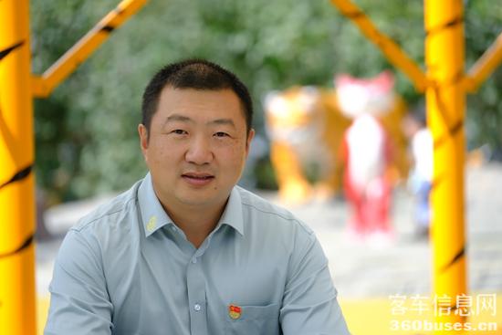 1727057740635216.jpg 3黑龍江東北虎林園旅游接待部副部長(zhǎng)鄭雪峰.jpg