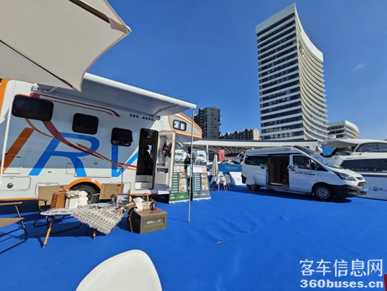 1731896883429341.png 1.png