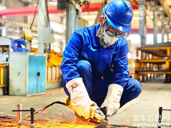 1733803855808167.jpg 4.jpg