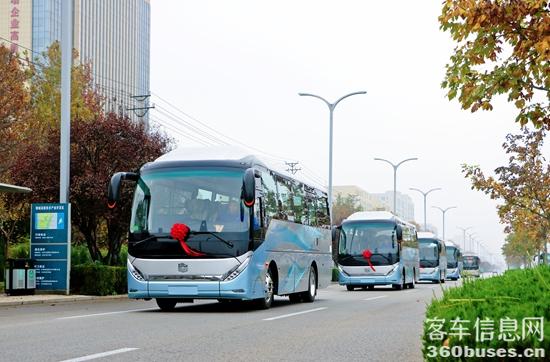 又一批H9高端定制旅團(tuán)客車發(fā)往云南.jpg