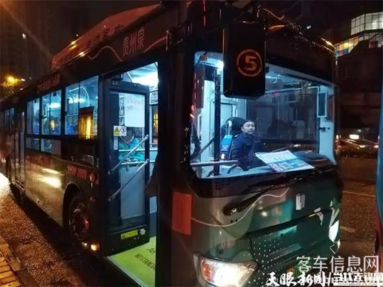 1739944425499520.jpg 3.jpg