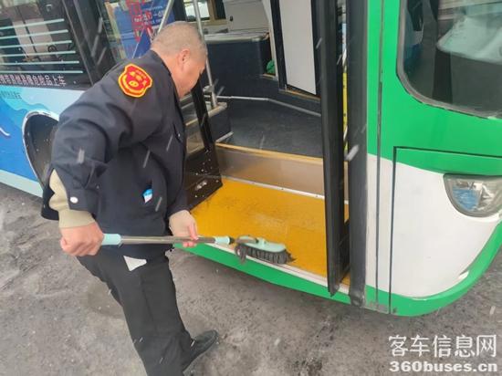 1740369140612703.jpg 1.jpg