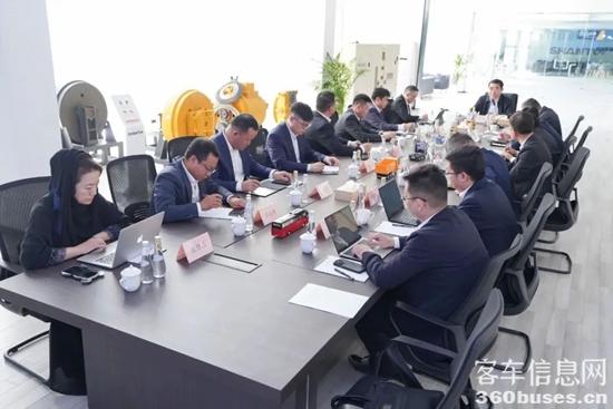 1740617242833969.jpg 2.jpg