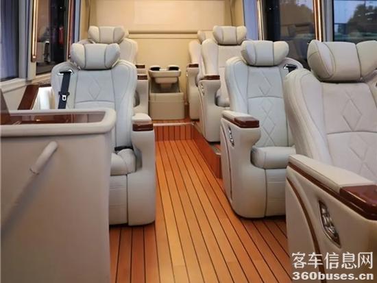 1740966249724684.jpg 4.jpg