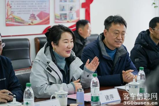 1740966896628372.jpg 2.jpg