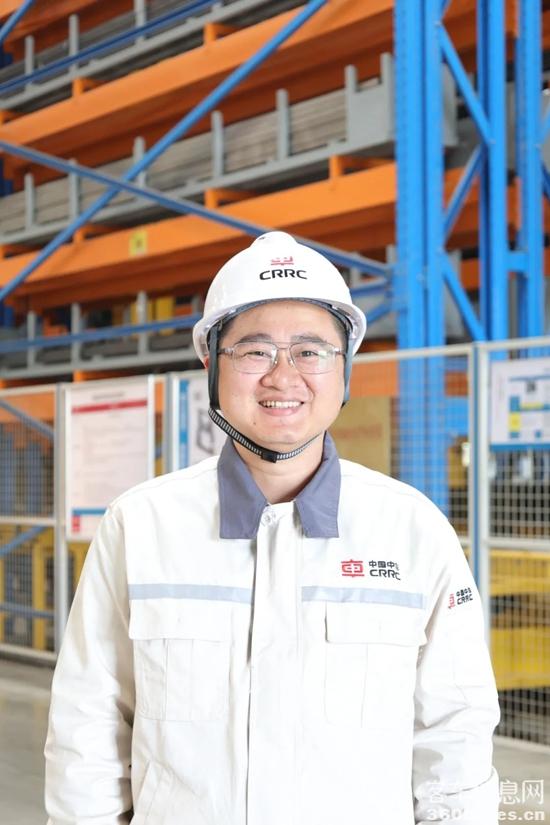 1744611154475032.jpg 4.jpg