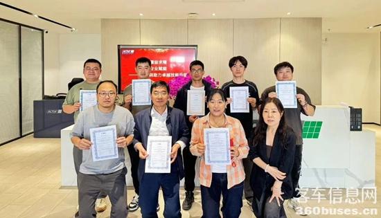 1745721266353632.jpg 1.jpg