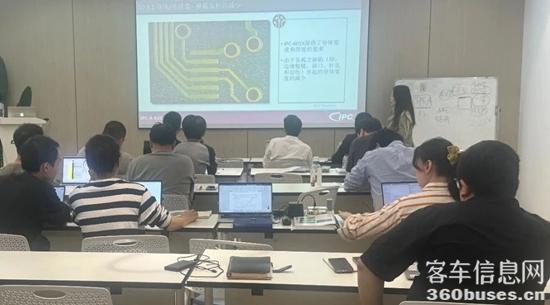 1745721294297453.jpg 4.jpg