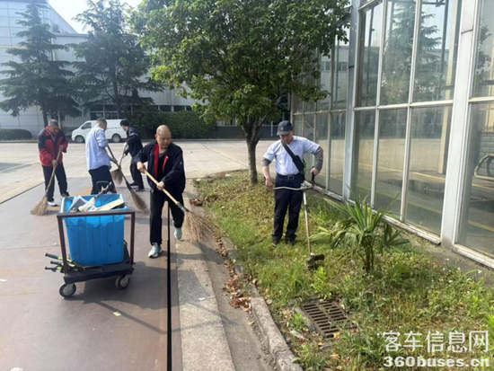 1745904424424379.png 1.png