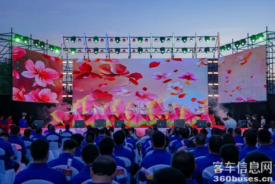 1745977950275968.jpg 開場舞.jpg