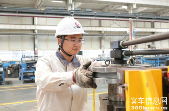 1746509678442347.png 1.png