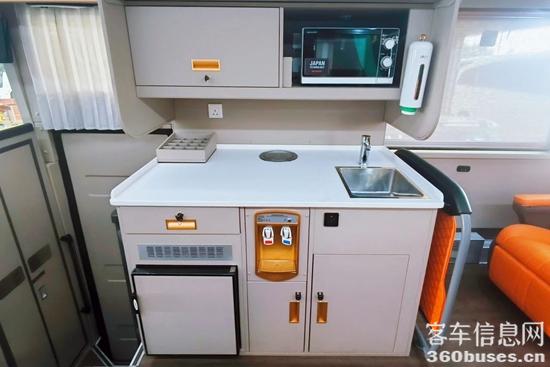 1752458813500917.jpg 11.jpg