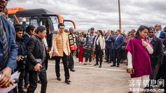 1756803587899364.jpg 2.jpg