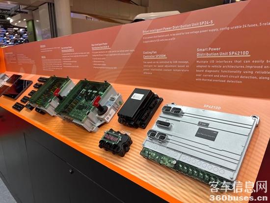 1760514555405491.jpg 15.jpg