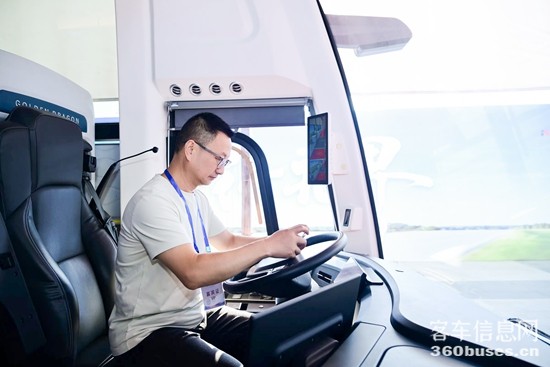 7 現(xiàn)場客戶體驗(yàn)乾途新車.jpg