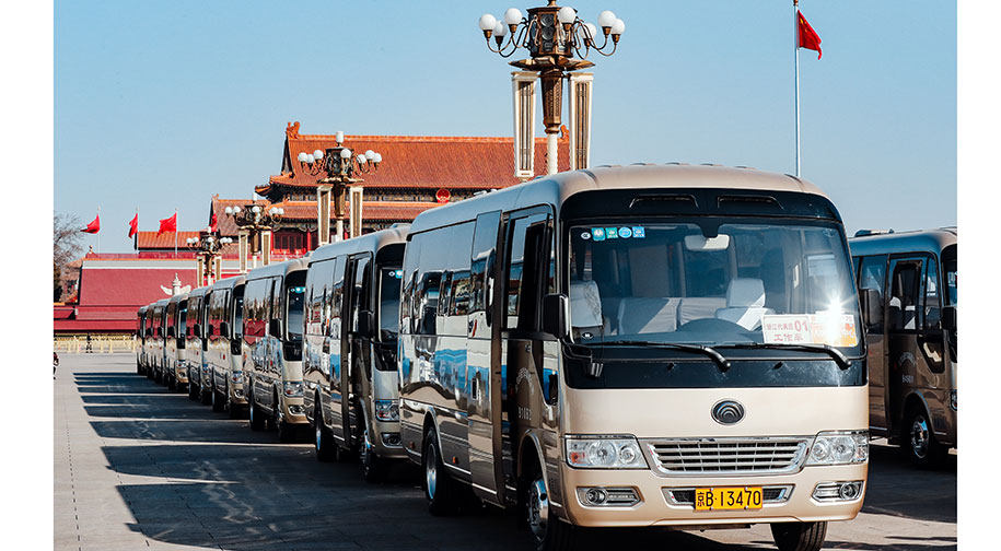 宇通T7整齊排列