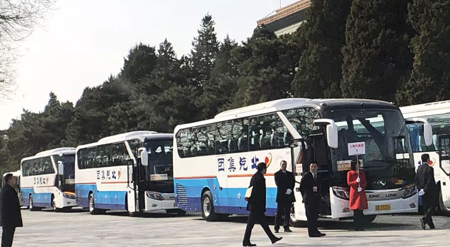 龍威II代高端制造樹立兩會(huì)用車新高度