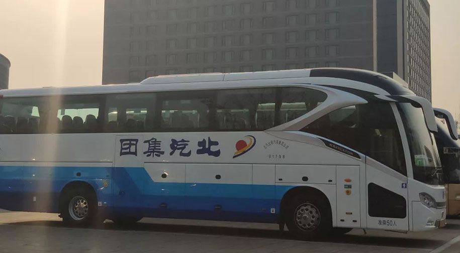 金旅高端客車“領(lǐng)航者”亮相兩會(huì)